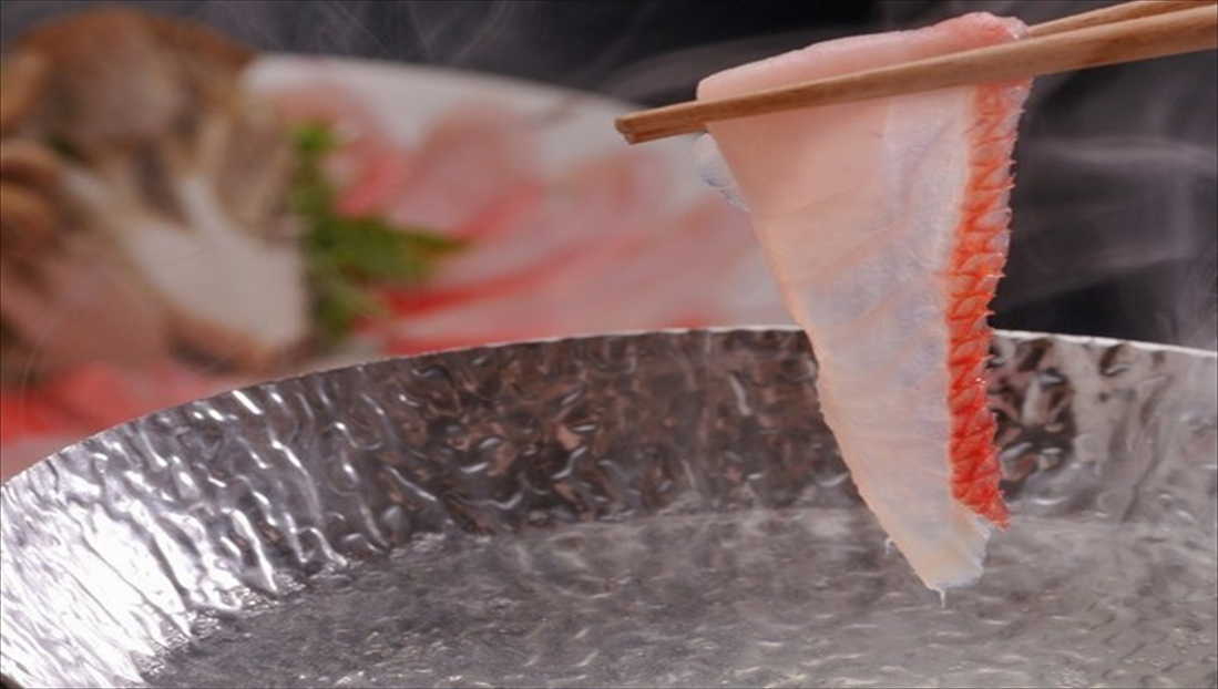 【追加料理：金目鯛しゃぶしゃぶ】脂の乗った金目鯛が口の中でとろけます